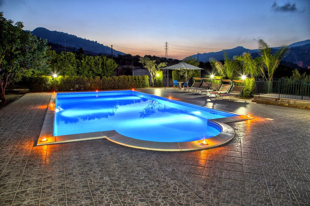 Casa Vacanze Alcantara Gaggi Exterior foto